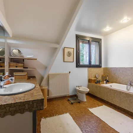 Дом отдыха Le Bois Fleuri - 7500 M² De Jardin *